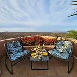 Exklusives Penthaus Am Meer Mit Privatem Jacuzzi Bed & Breakfast 4*