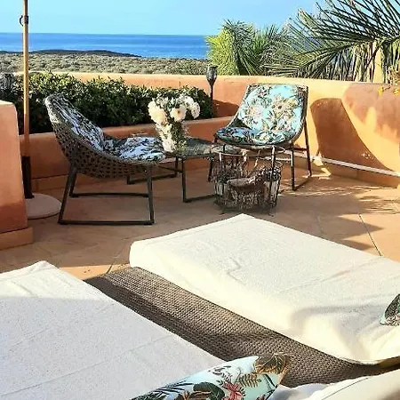 Exklusives Penthaus Am Meer Mit Privatem Jacuzzi Bed & Breakfast *